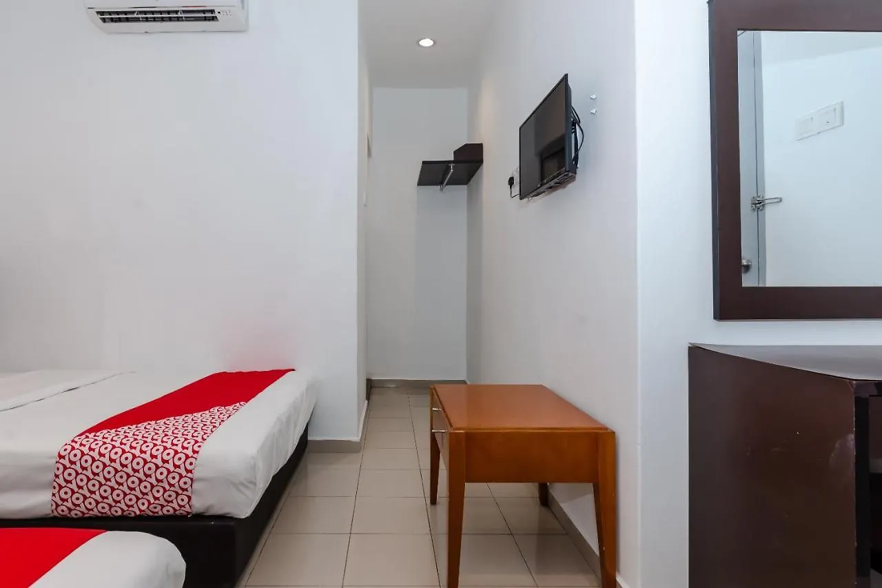 Oyo 1090 Hollitel Hotel Melaka Malacca