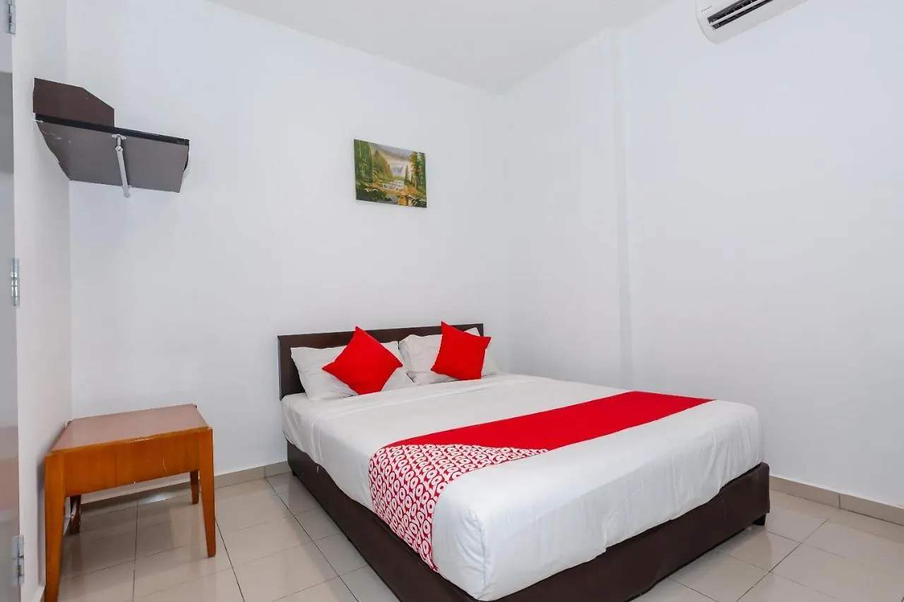 Oyo 1090 Hollitel Hotel Melaka