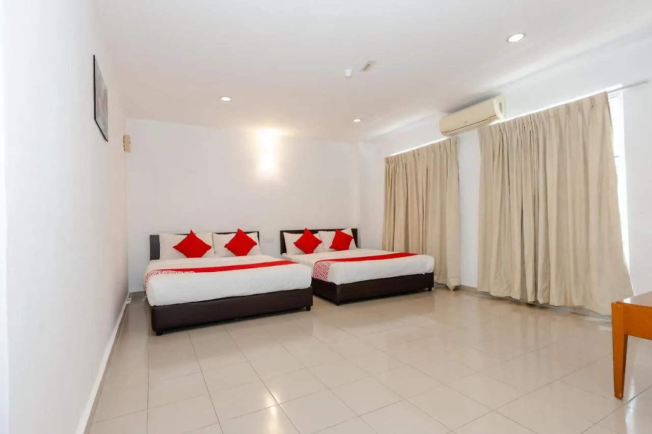 Oyo 1090 Hollitel Hotel Melaka 2*, Malacca
