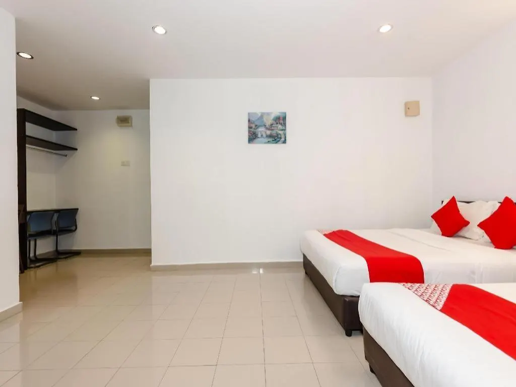 Oyo 1090 Hollitel Hotel Melaka