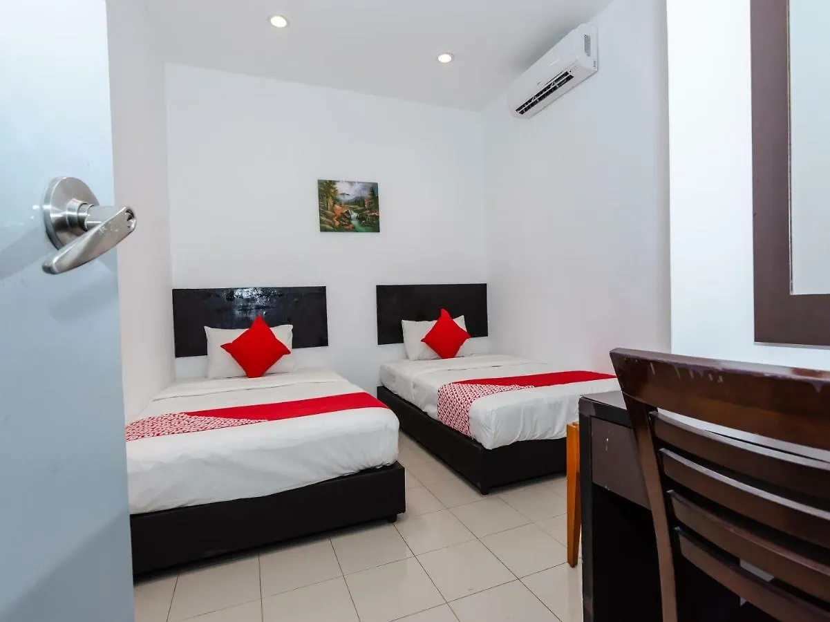 Oyo 1090 Hollitel Hotel Melaka Malacca